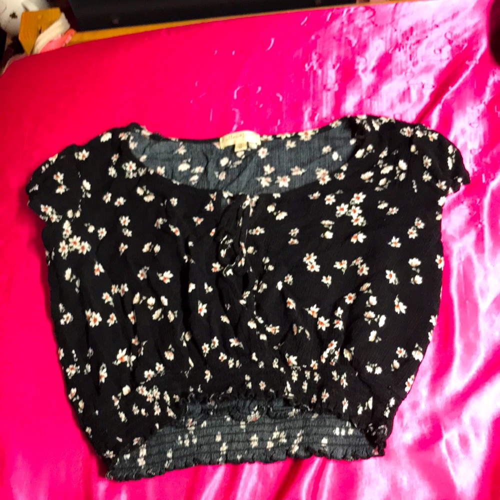 🪷🖤Floral Black Cropped Blouse🖤🪷